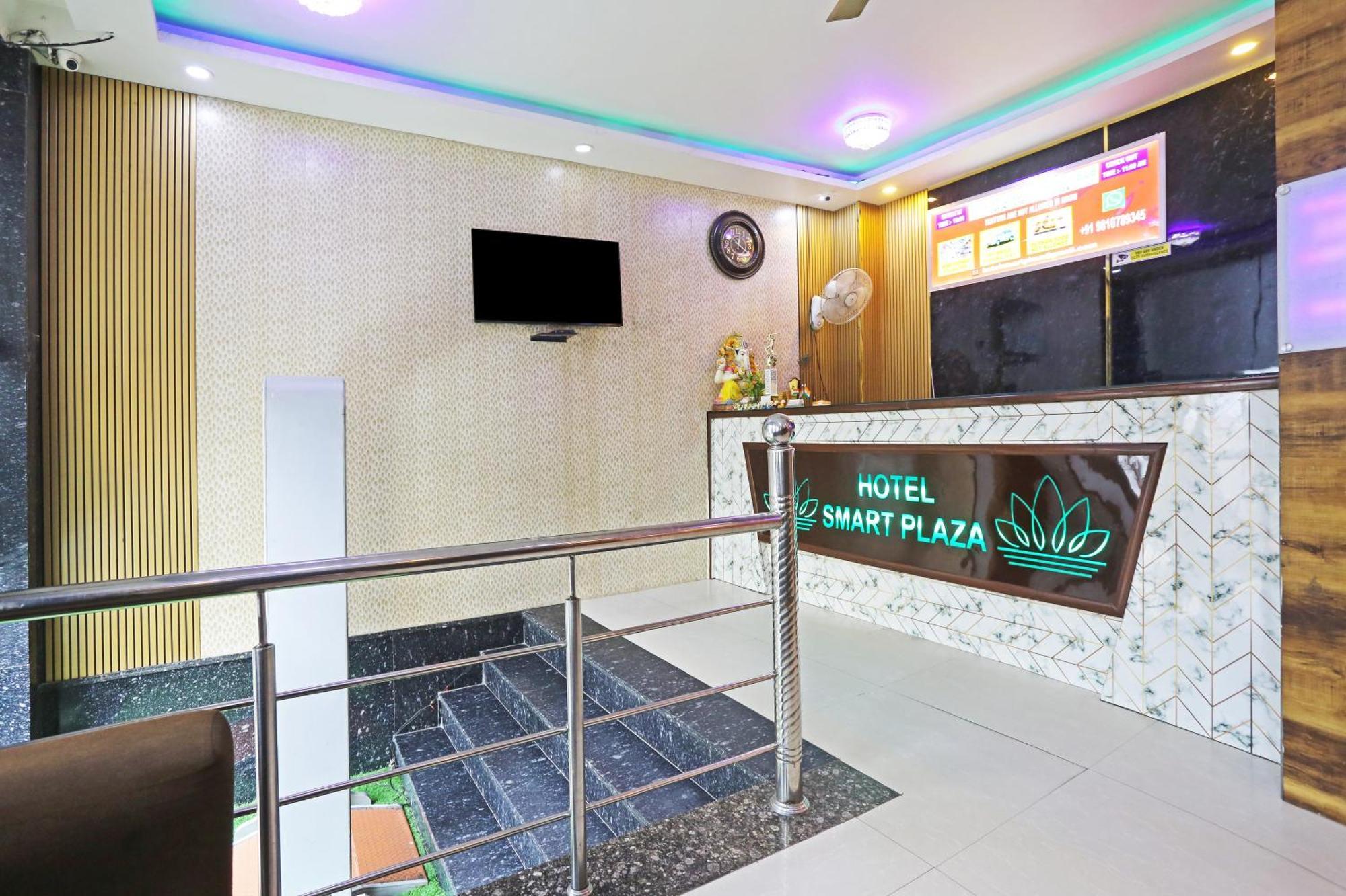 Hotel Smart Plaza By Smart Group Új-Delhi Kültér fotó