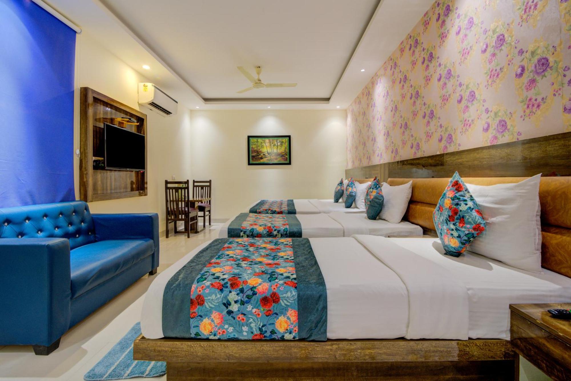 Hotel Smart Plaza By Smart Group Új-Delhi Kültér fotó